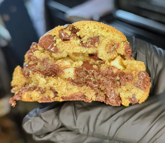 Vegan Chocolate Chip Walnut Cookie image 0