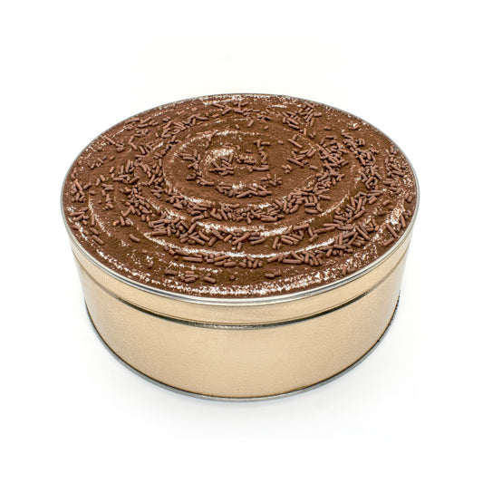 Chocolate Dominican Cake Can